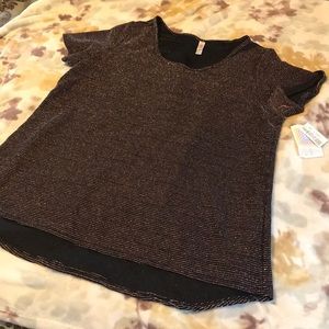 LulaRoe classic t-shirt